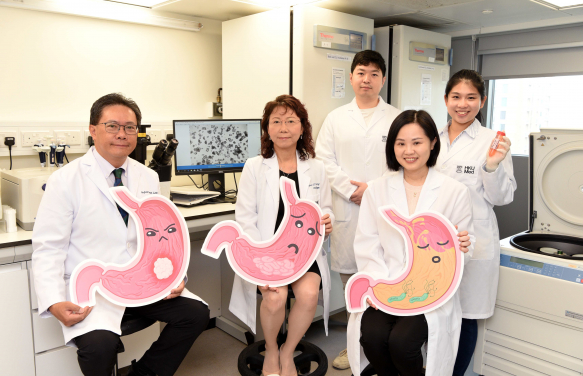 The HKUMed research team has made significant advancements in understanding the earliest stages of stomach cancer, a leading cause of cancer-related deaths worldwide, through two recent innovative studies. Team members include Professor Leung Suet-yi (centre, front), Professor Simon Law Ying-kit (left, front), and Professor Helen Yan Hoi-ning (right, front).
 